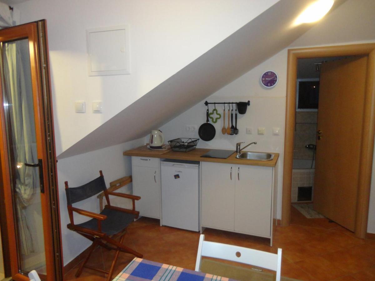 Apartment Gliha Jelsa  Εξωτερικό φωτογραφία